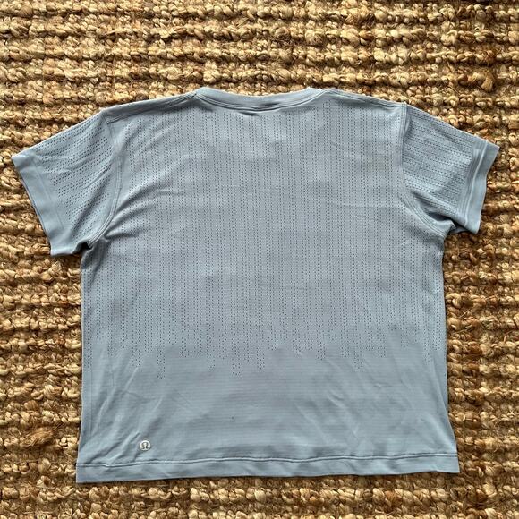 Lululemon Swiftly-Style Seamless Short Sleeve Tee Cropped Blue Size 6 - Picture 2 of 3